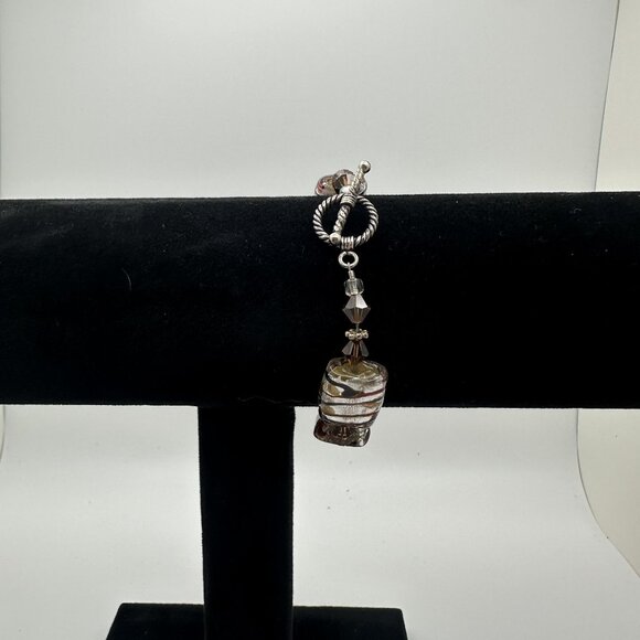 Handcrafted Glass Bead Bracelet With Metallic Swirl Design - Picture 2 of 6